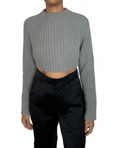 Sweater crop acanalado gris