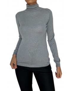 Sweater tejido gris